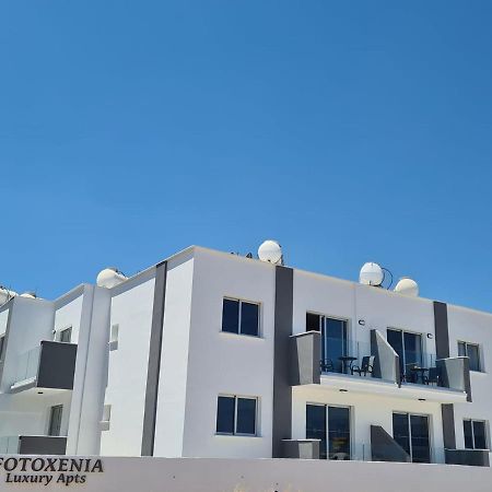 Fotoxenia Luxury Apts พาราลิมนี ภายนอก รูปภาพ