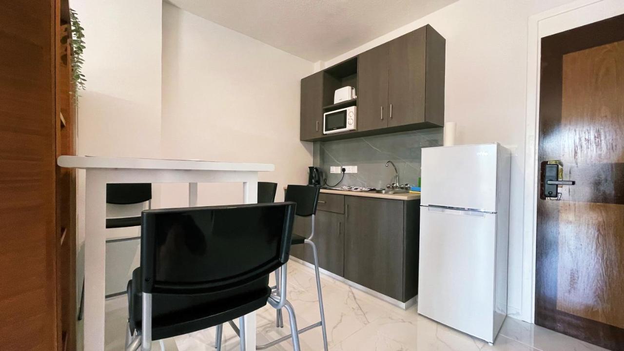 Fotoxenia Luxury Apts พาราลิมนี ภายนอก รูปภาพ
